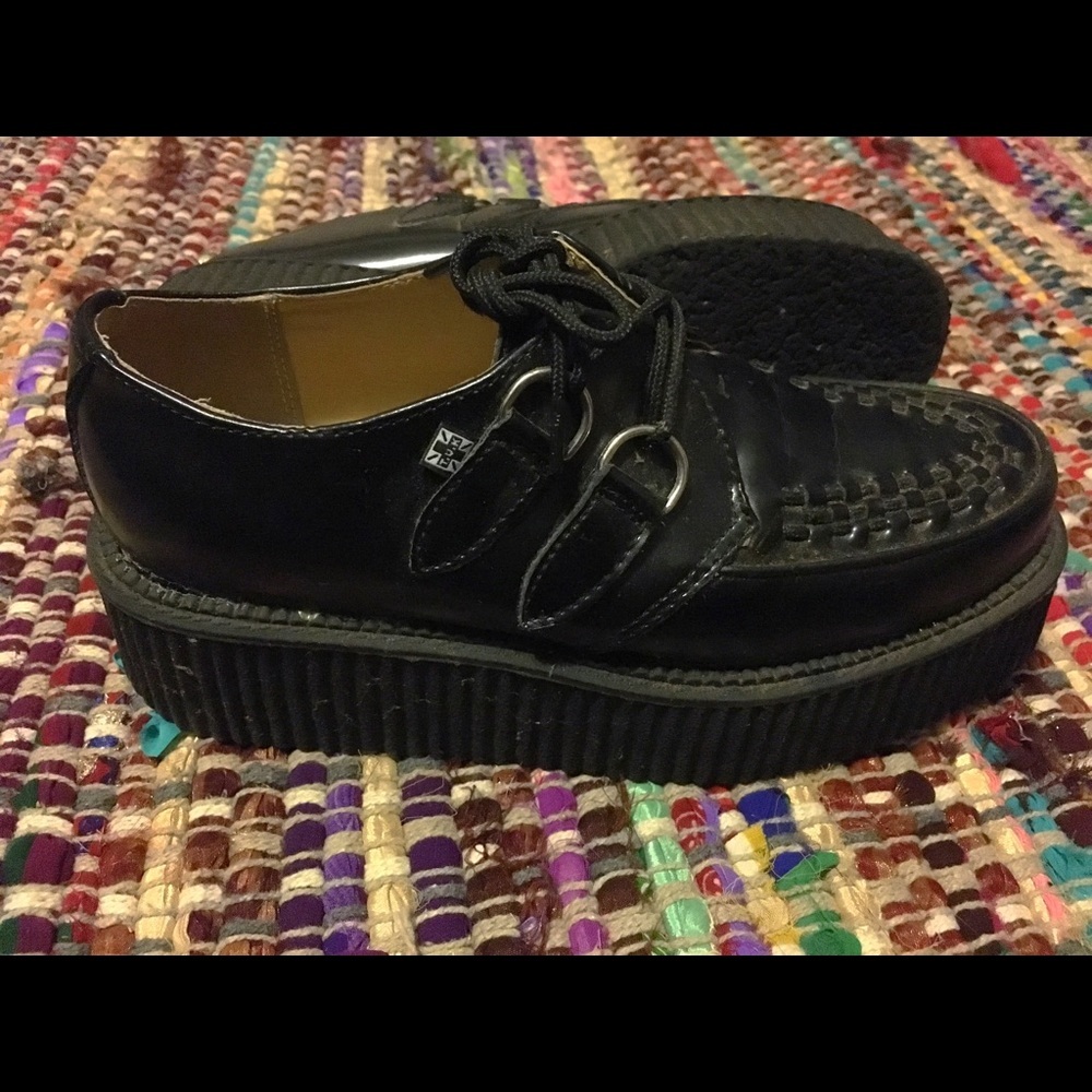 T.U.K. Black Creepers Men's sz 6