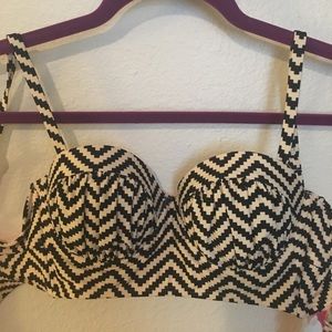 Black white push up swim top