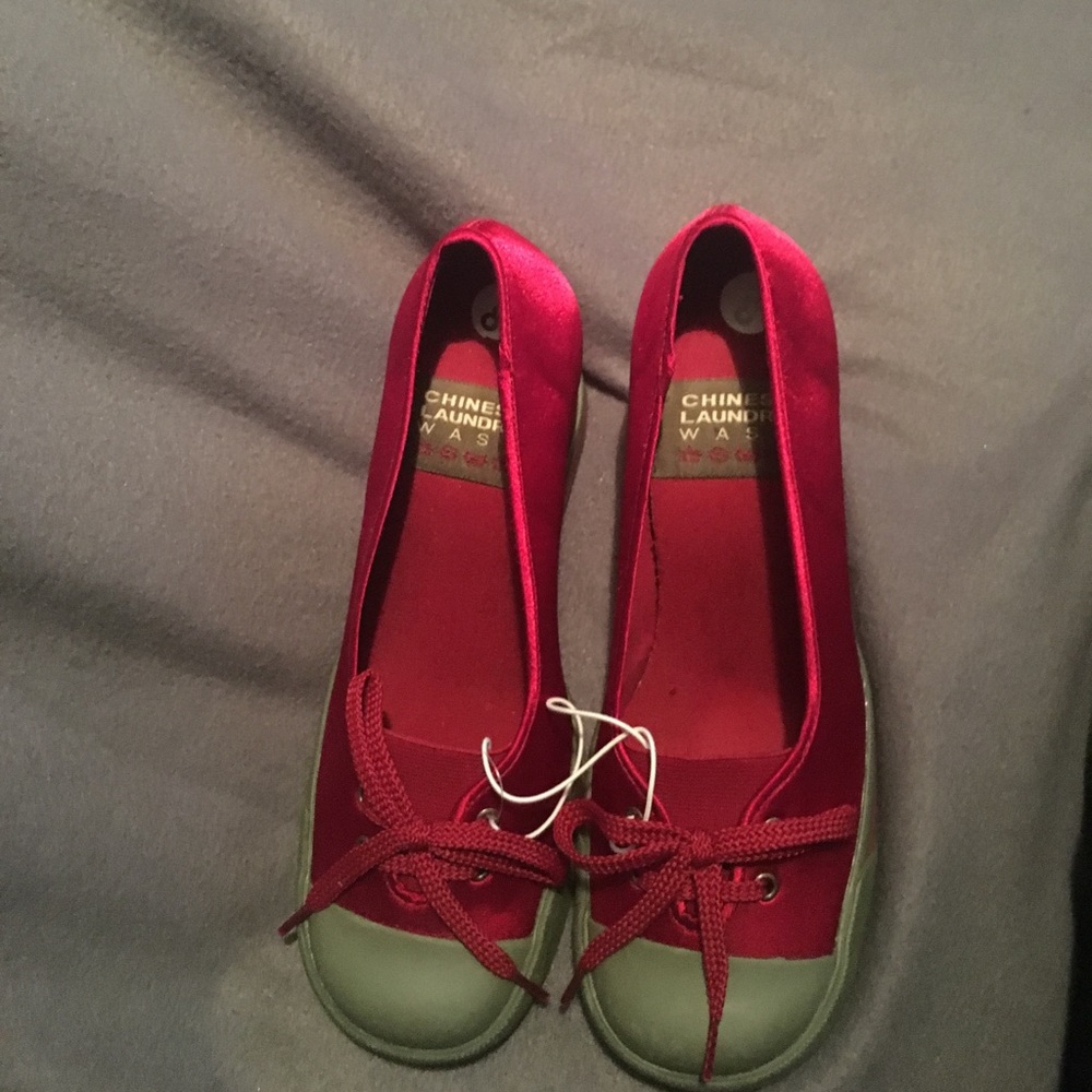 CHINESE LAUNDRY WEDGE SATIN SNEAKERS.