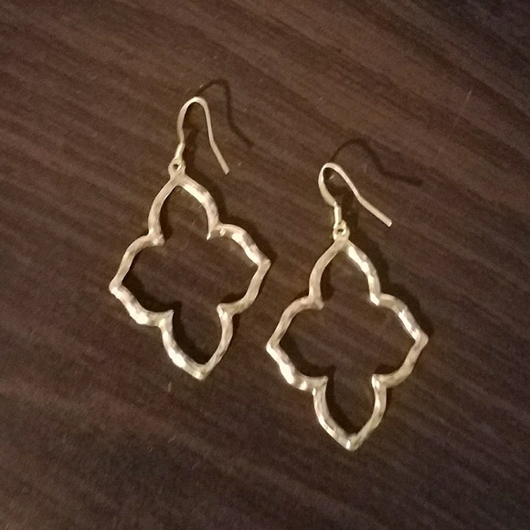 Jewelry - "Hammered" detail gold-plated earrings