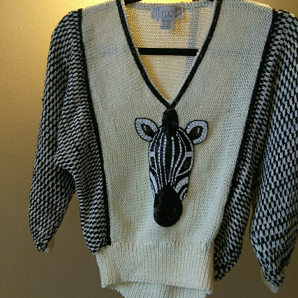Vintage Unique Nannel  zebra  mid cropped sweater