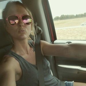 Meet your Posher, Stephanie