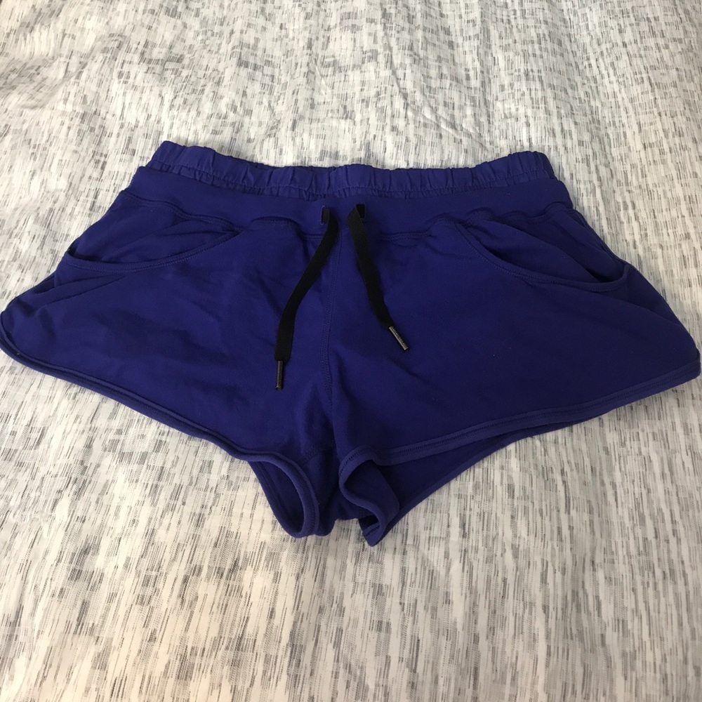 Lululemon purple G1 running shorts size 6