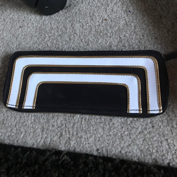 Black/White/Gold Mac brush bag - Picture 1 of 4