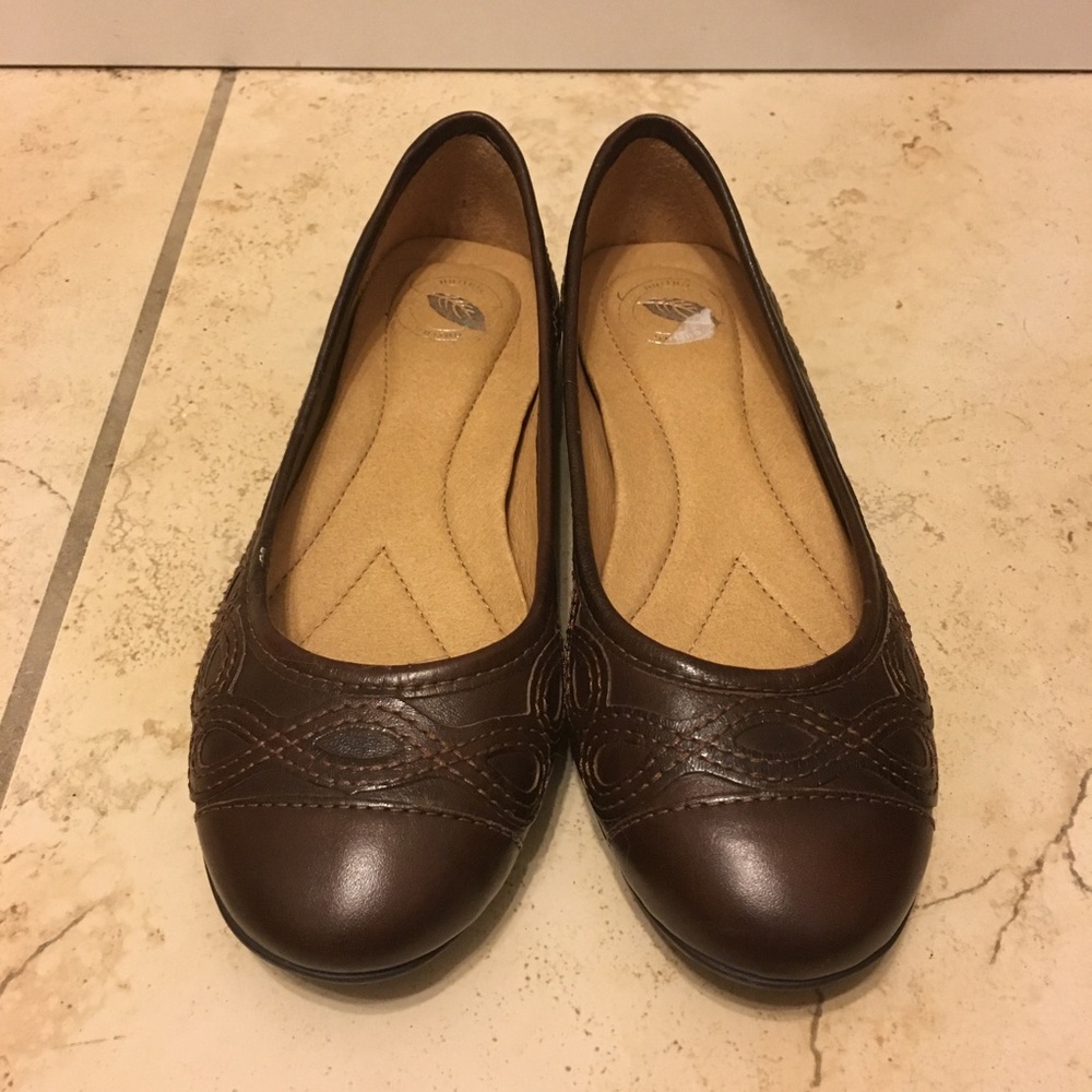 Brown Flats 3 for $15