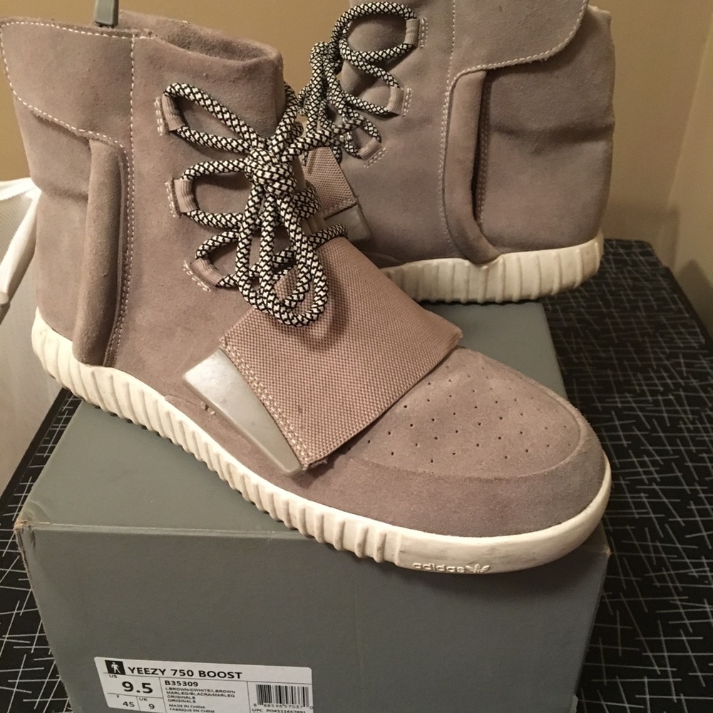 Yeezy 750 boost