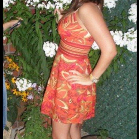 Beautiful Floral Sundress Size 8 - Picture 3 of 6