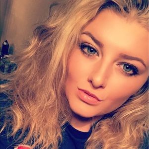 Meet your Posher, Lauryn