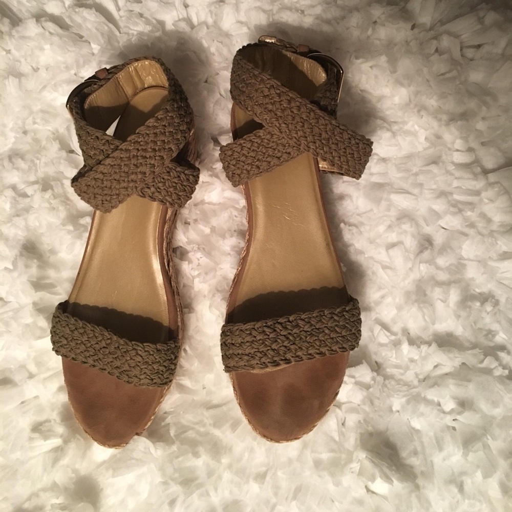 Stuart Weitzman Alexlo platform sandal size 9.5