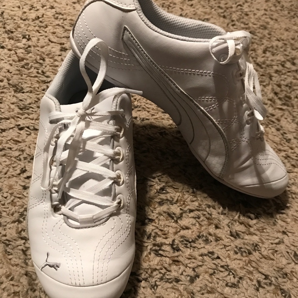 Puma tennis shoes