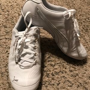 Puma tennis shoes