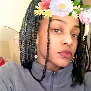 Meet your Posher, Tia