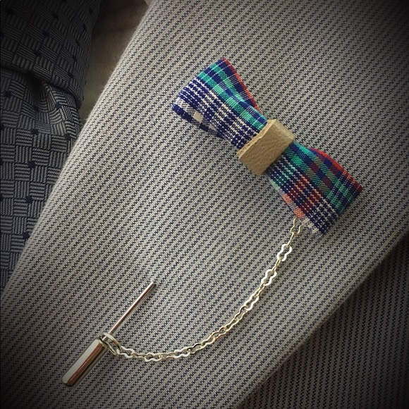 Custom Made Bow tie Lapel Pin Chain Lapel Pin - Picture 2 of 5