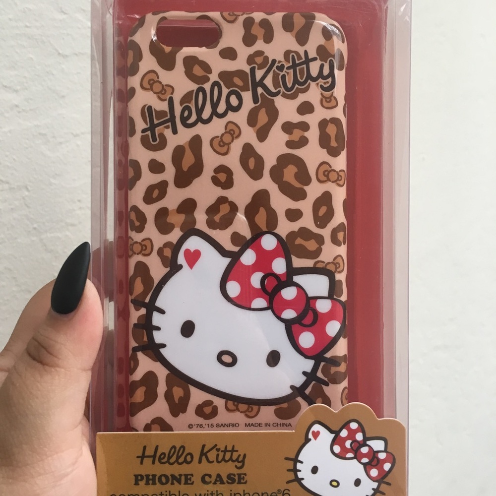 Hello Kitty ❤️ leopard print iPhone 6 case