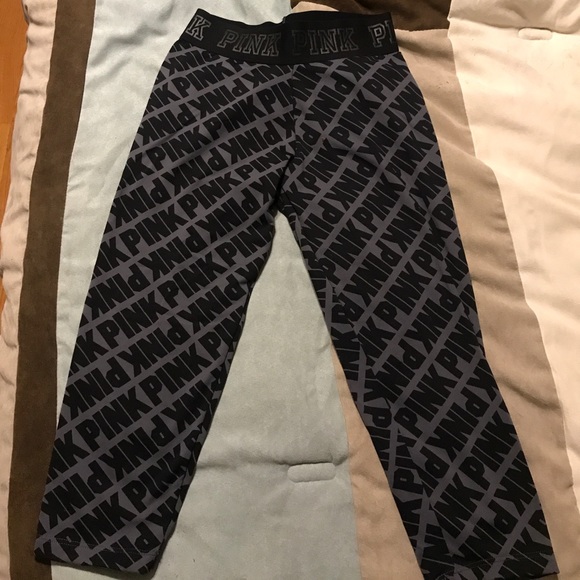 PINK Victoria's Secret Pants - Victoria's Secret crop leggings