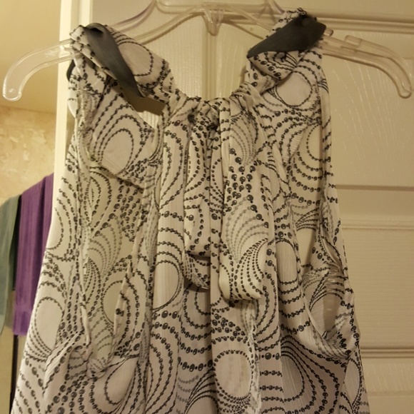 Sheer patterned blouse - Picture 2 of 4