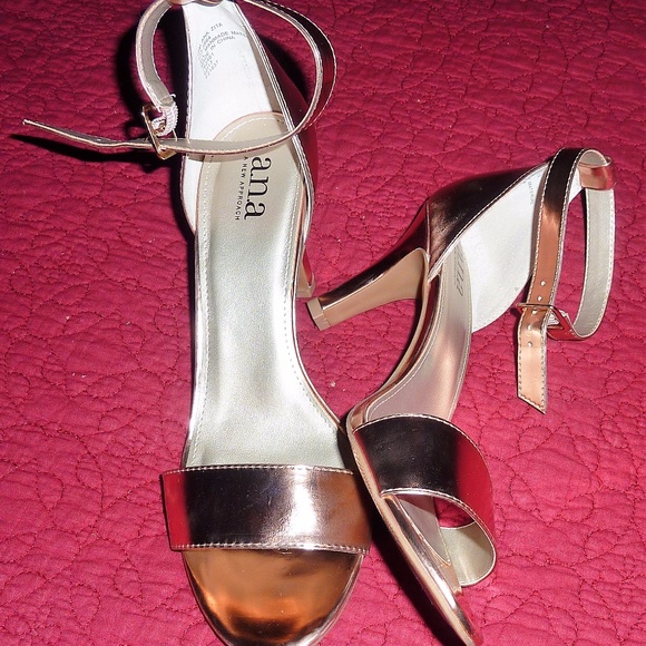 ROSE GOLD SANDAL - Picture 4 of 7