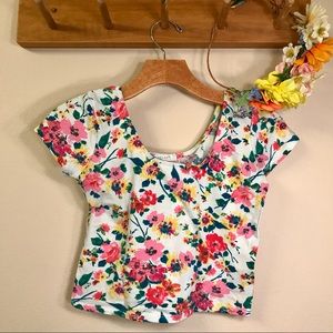 Delias Flower Crop Top Size Medium