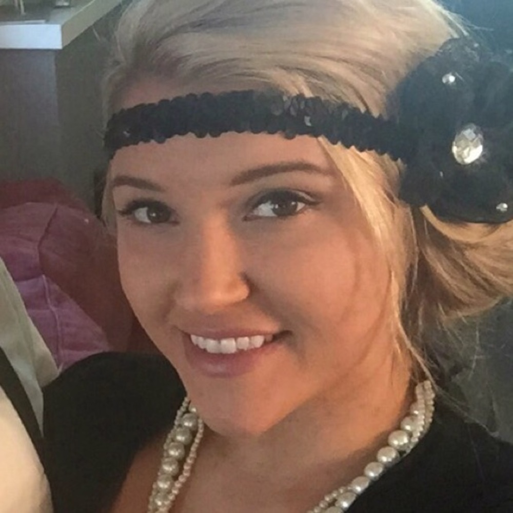 Meet your Posher, Courtney