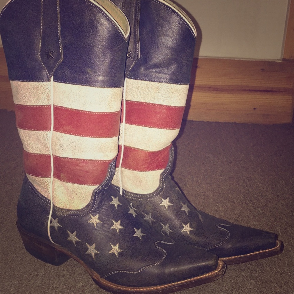 Almost Brand new Woman's Roper Boots