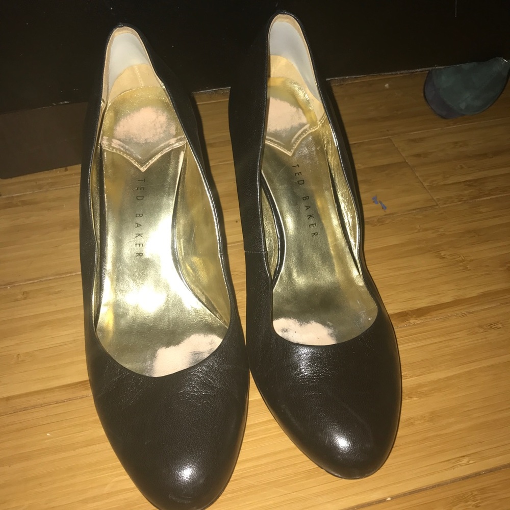 Ted Baker pumps