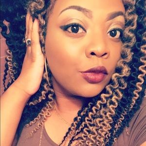 Meet your Posher, Brittney