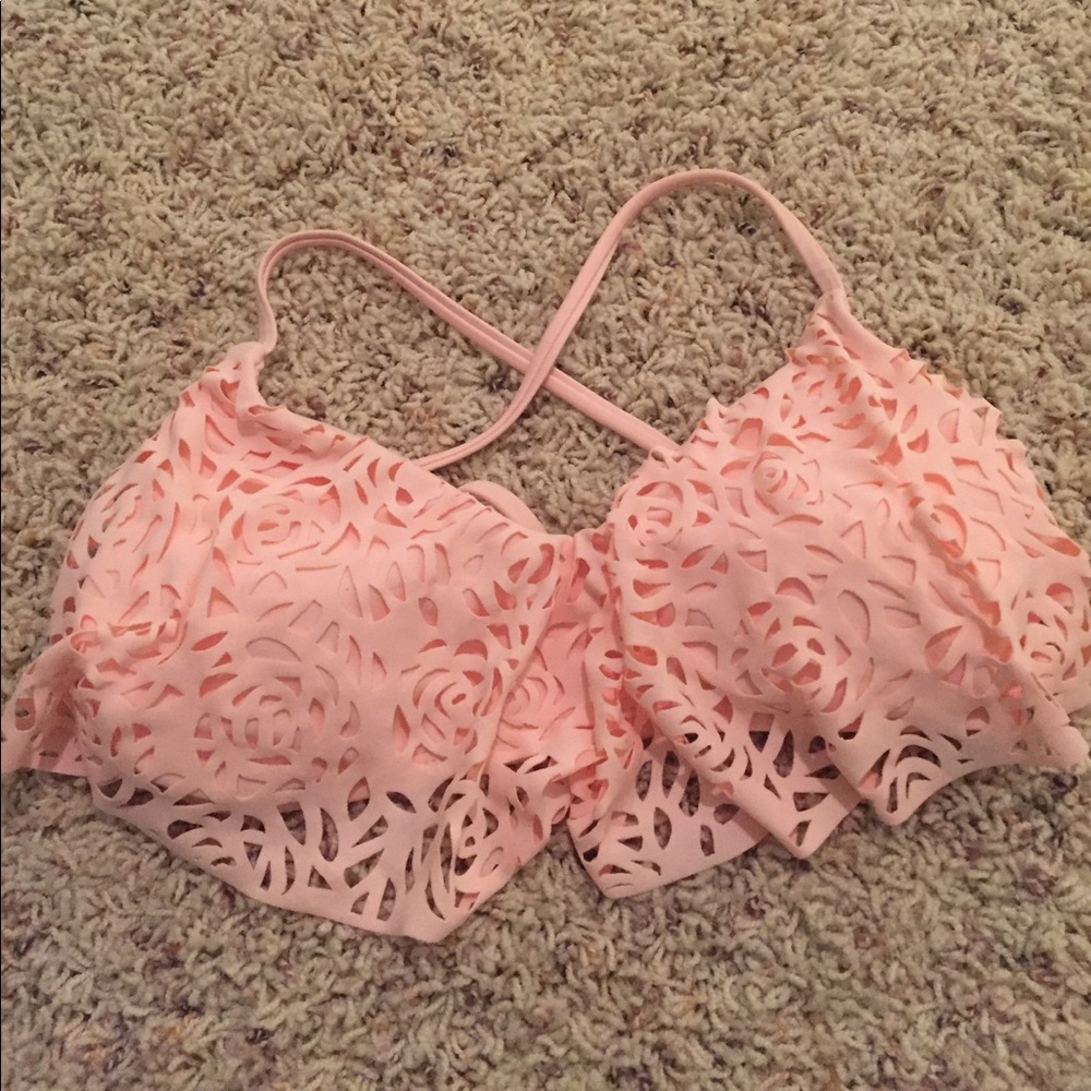 SUPER CUTE FLORAL LASER CUT BIKINI TOP!!