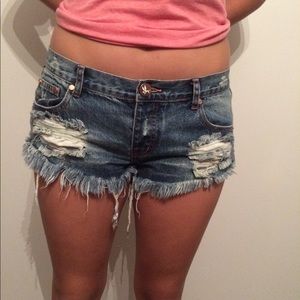 NWOT one teaspoon trash whore shorts size 29