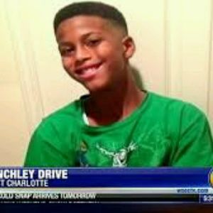 Meet your Posher, Ari