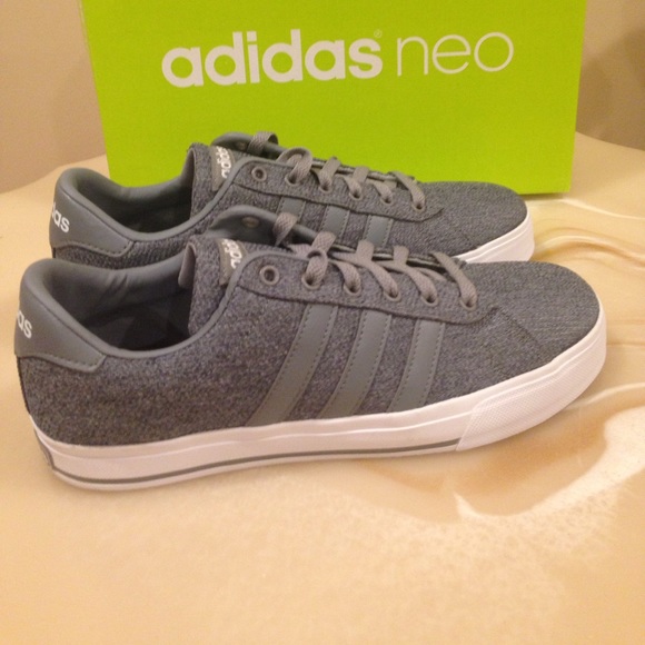Brand new men's Adidas neo running shoes - Picture 4 of 7