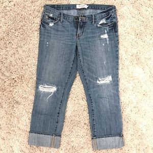 ABERCROMBIE CROP JEANS SIZE 8