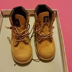 Timberland boots (girl or boy)
