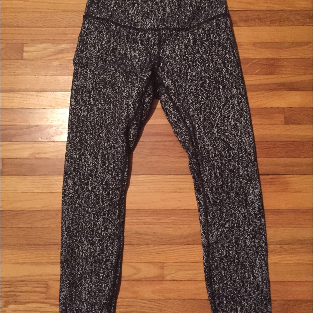 Lululemon high times size 6. Worn once.