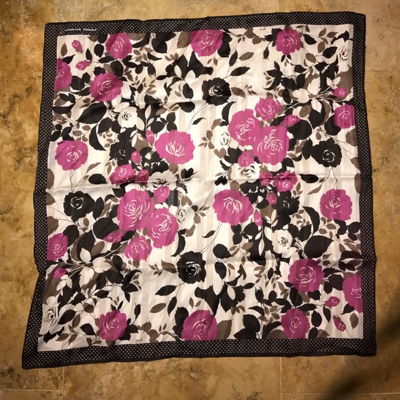 Pierre Balmain scarf - Picture 3 of 4