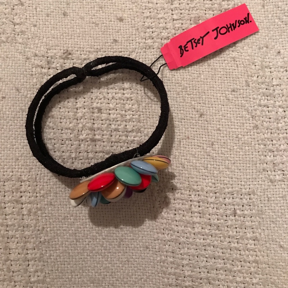 NWT BETSEY JOHNSON FLOWER 🌺 BRACELET SO PRETTY!! - Picture 2 of 5