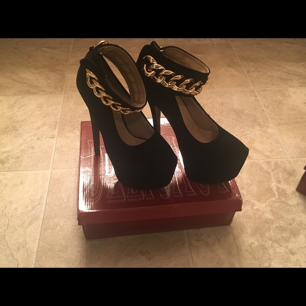 Black Pumps High Heels