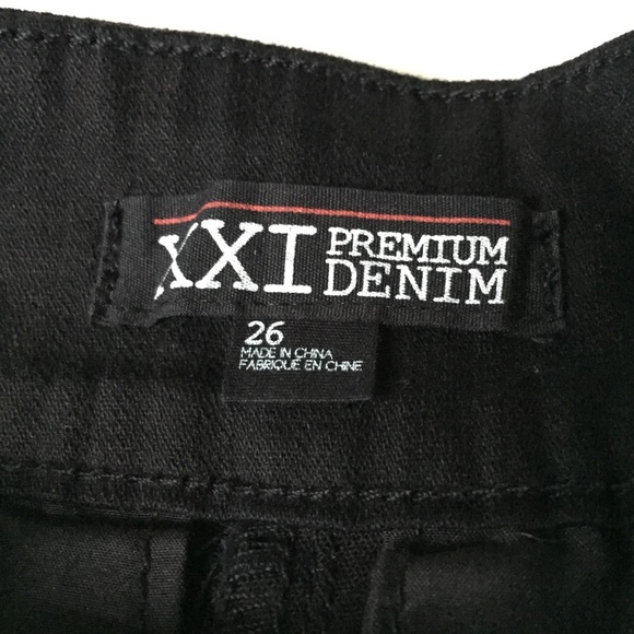 ***SOLD*** High-Waisted Black Button Up Shorts - Picture 3 of 3