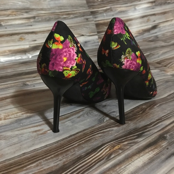 BCBGirls heels - Picture 3 of 4