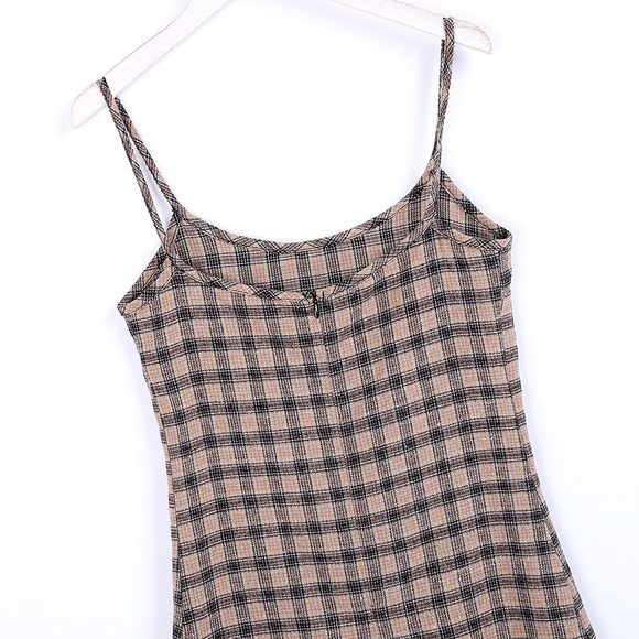 🌱Plaid Mini Dress🌱 - Picture 4 of 5