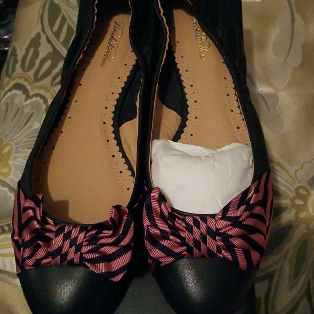 Brooks brothers flats