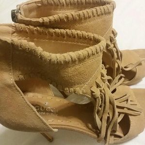 Gucci high heel sandals size 39