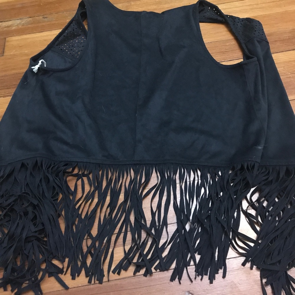 Black suede vest with fringe and cut out detail - Picture 4 of 6