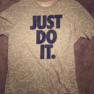 Nike T-shirt