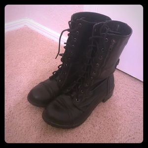 Black lace up boot