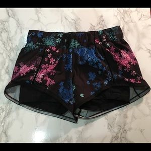 Lululemon In A Flash Short - petal pop multi