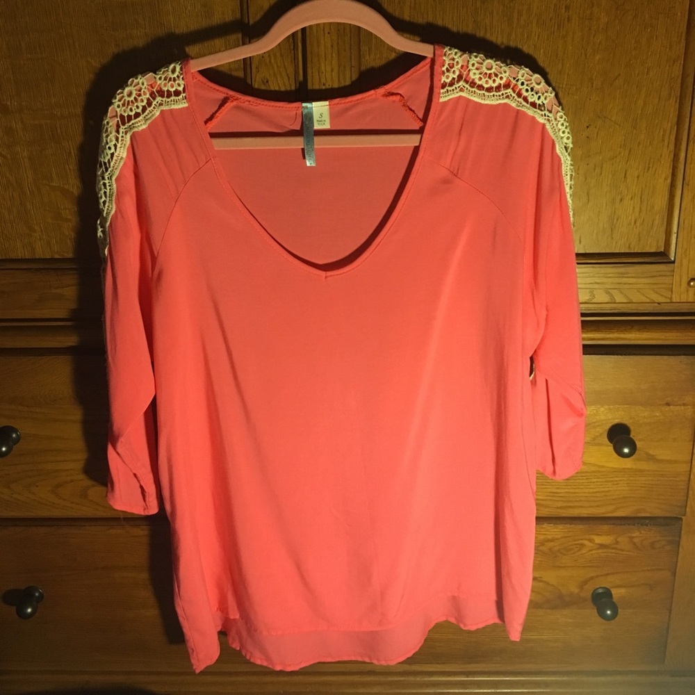 Quarter sleeve blouse