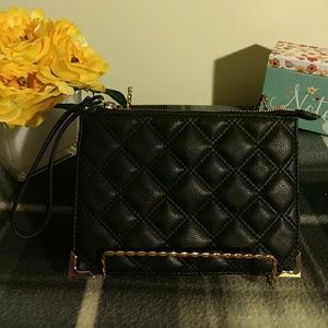 Black Forever 21 wristlet (EUC)