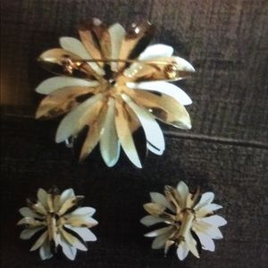 Vintage brooch with matching clip earrings