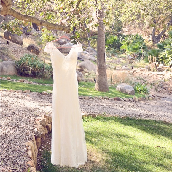 Wedding Dress! - Picture 2 of 6