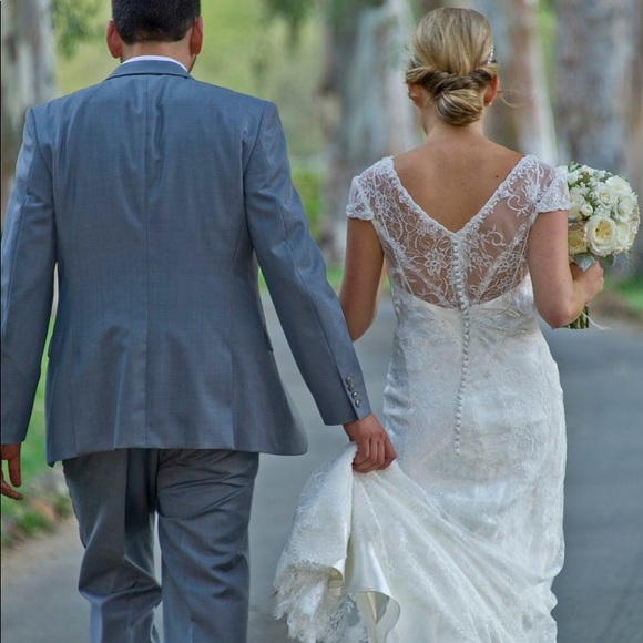 Wedding Dress! - Picture 3 of 6